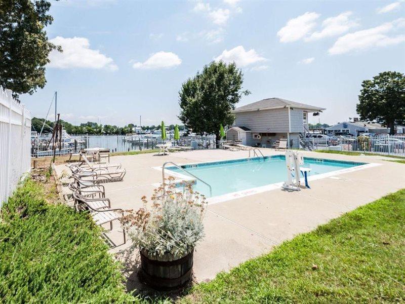 Quality Inn Solomons - Beacon Marina Esterno foto