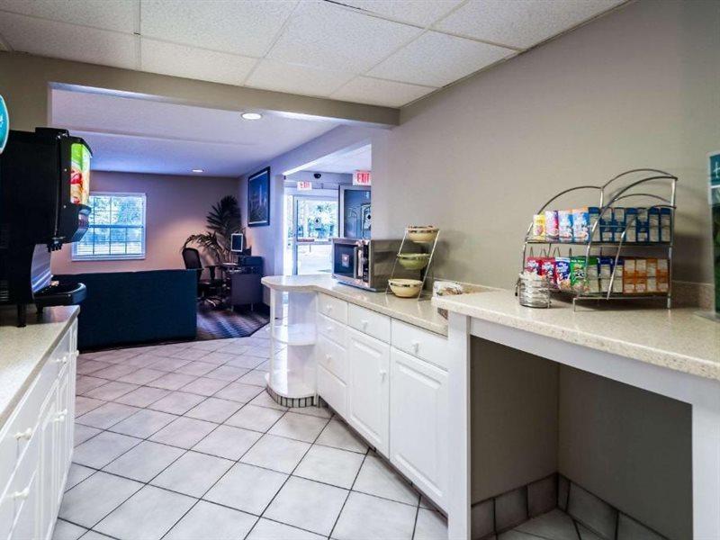 Quality Inn Solomons - Beacon Marina Esterno foto