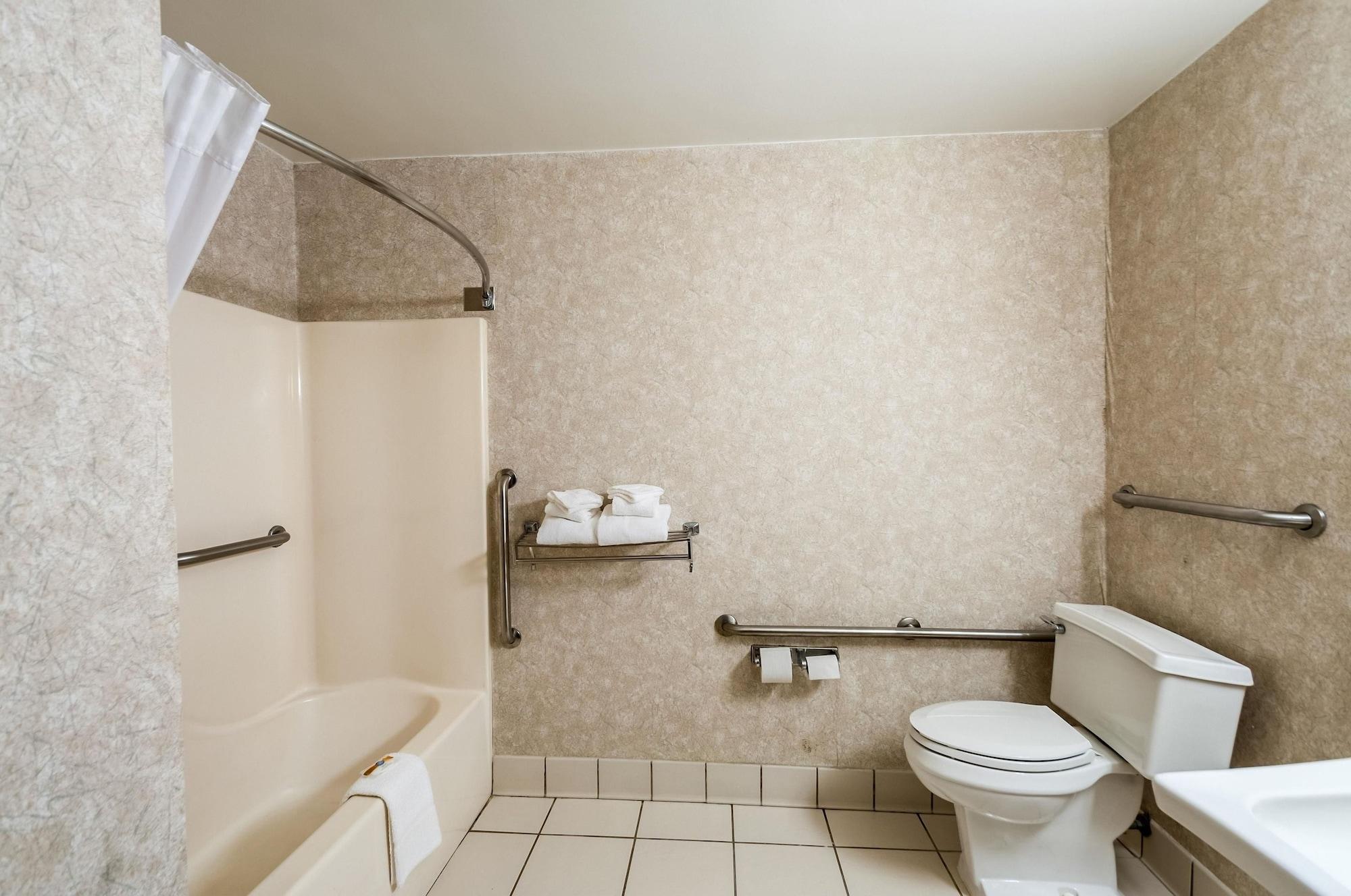 Quality Inn Solomons - Beacon Marina Esterno foto