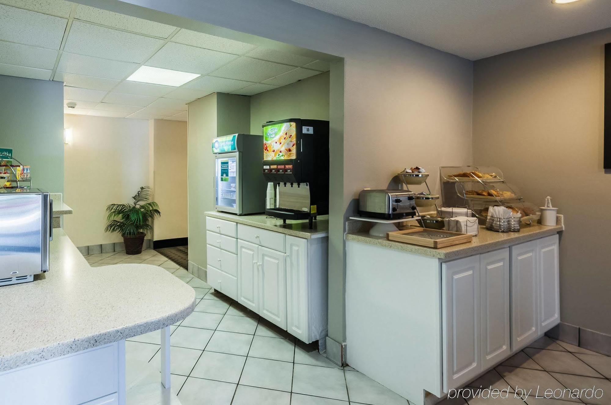 Quality Inn Solomons - Beacon Marina Esterno foto
