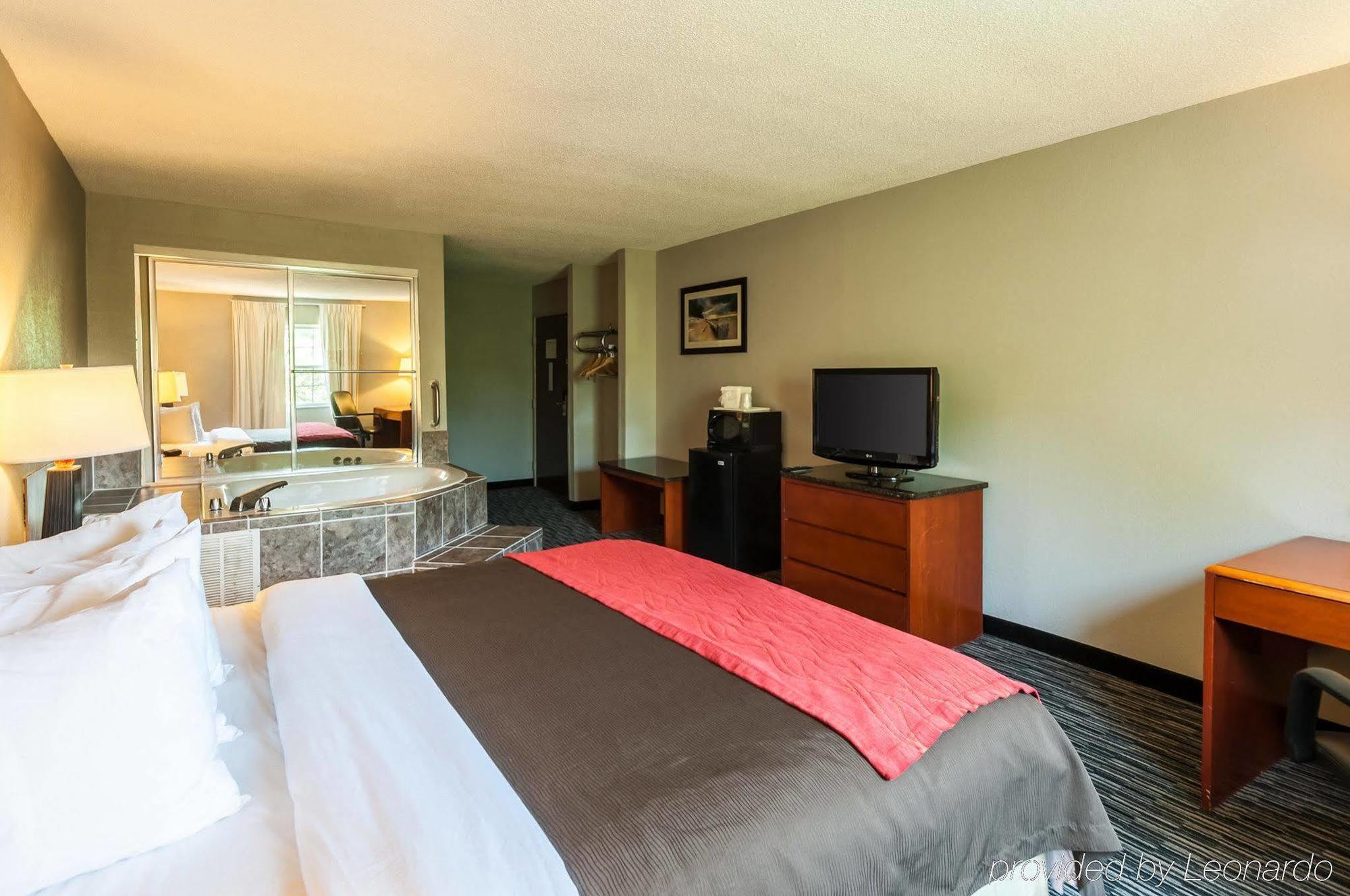 Quality Inn Solomons - Beacon Marina Esterno foto
